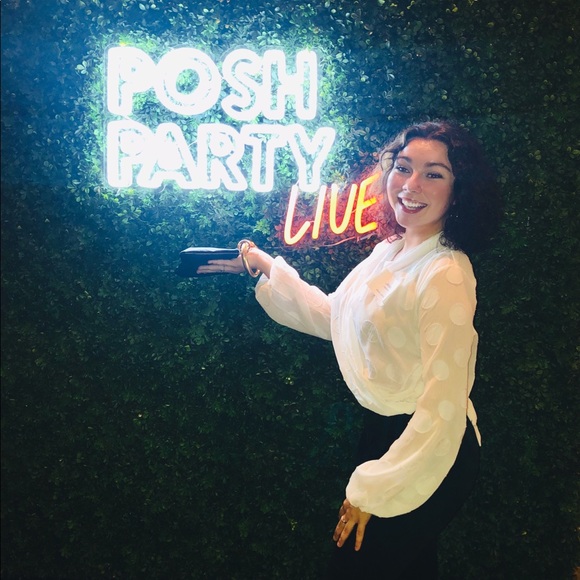 Jess, your friendly neighborhood Posh Ambassador - Picture 2 of 3